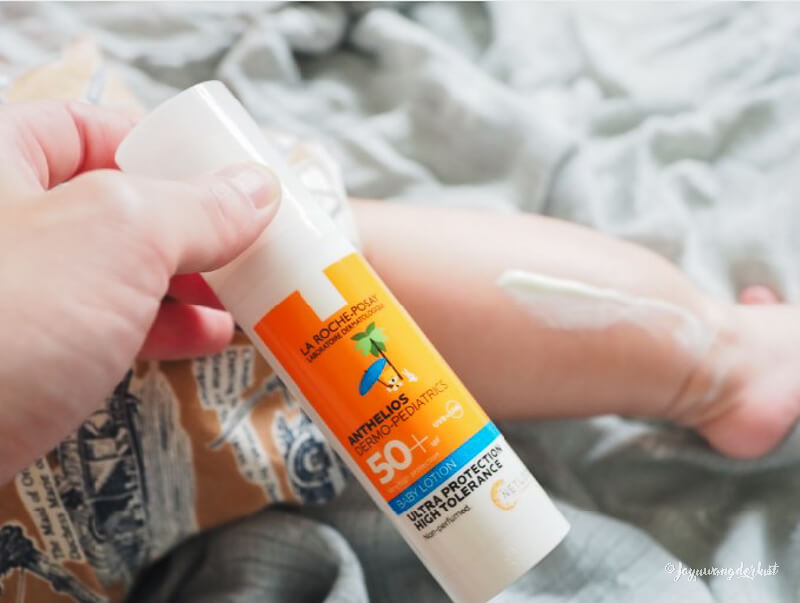 擦拭感覺表現與其他無異,但略顯油脂感重